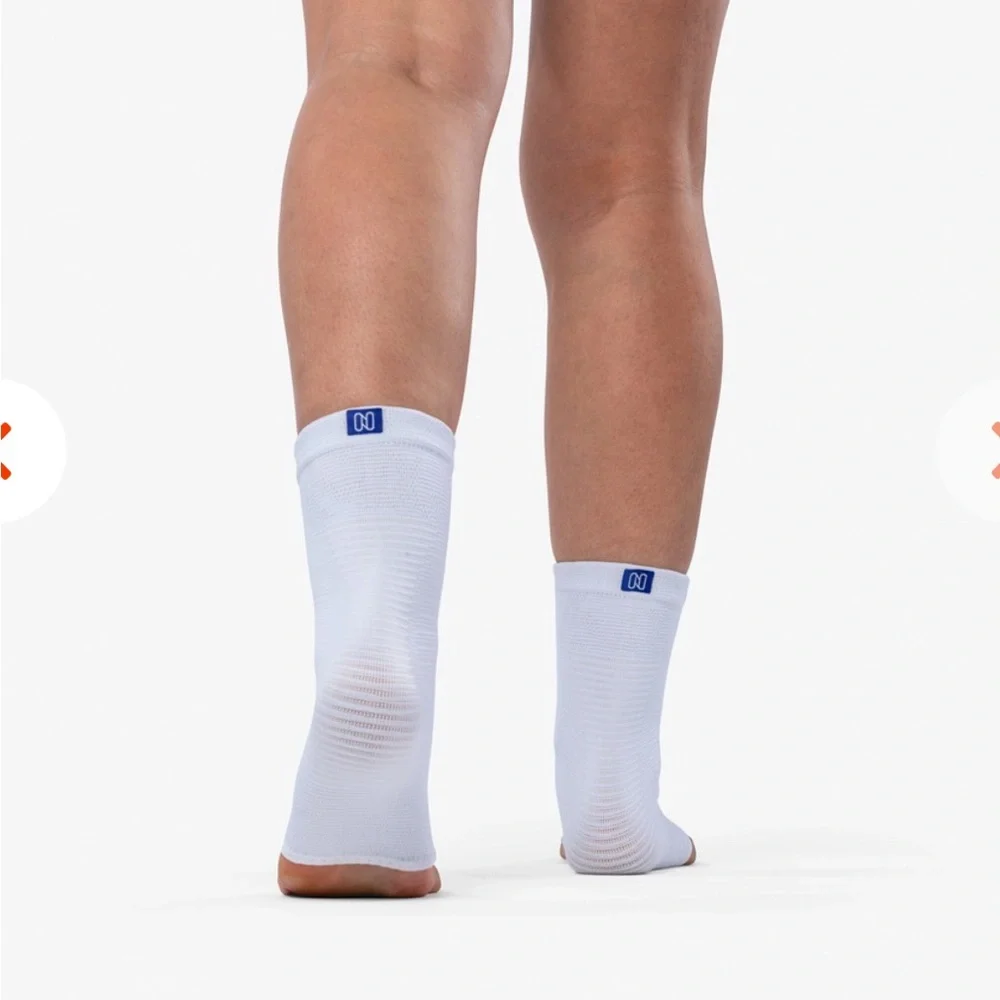 NANOSOCKS Size 2 Medium White Compression Socks Open Toe Unisex‎ Support NEW